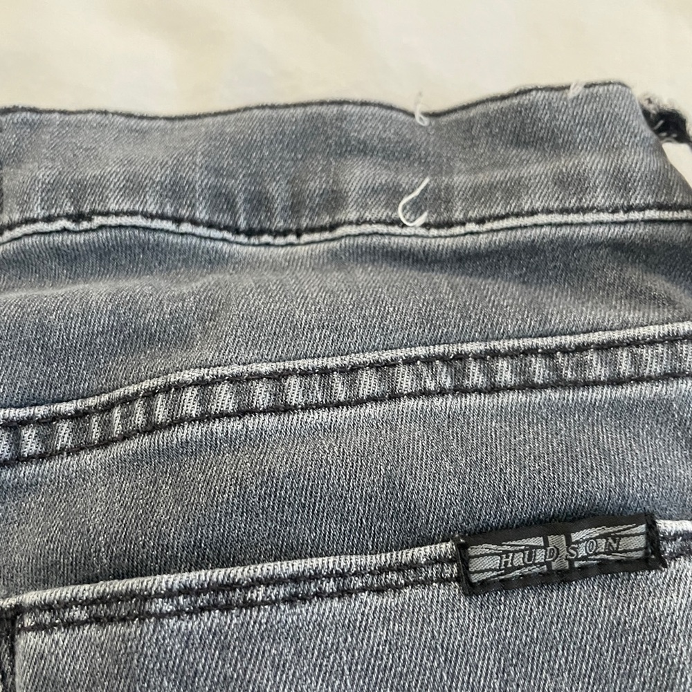 HUDSUN SKINNY LIGHT WASH GREY JEANS